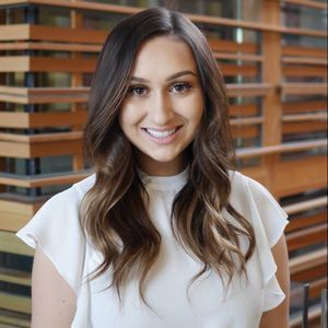 Meet your Posher, Alexandra